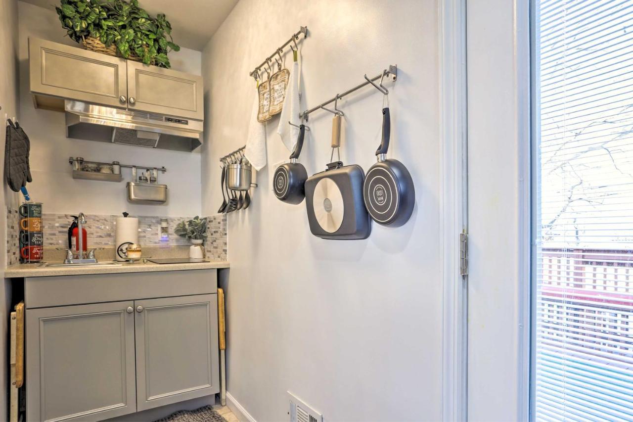 Central Elmont Studio With Great Outdoor Space! Bagian luar foto