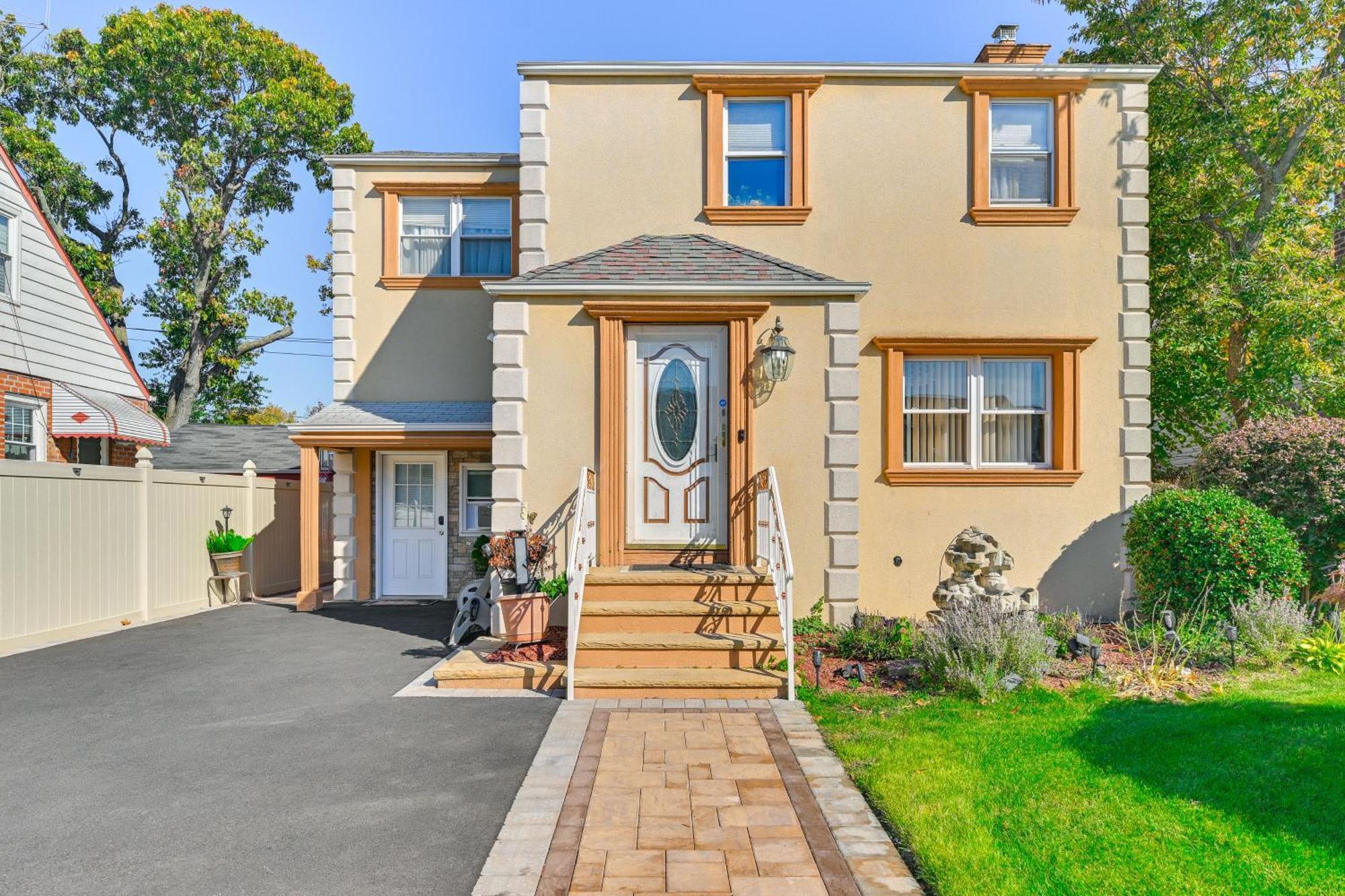 Central Elmont Studio With Great Outdoor Space! Bagian luar foto